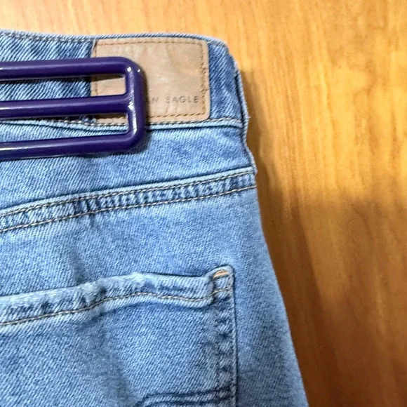 American Eagle Tomgirl Jeans - Picture 5 of 8